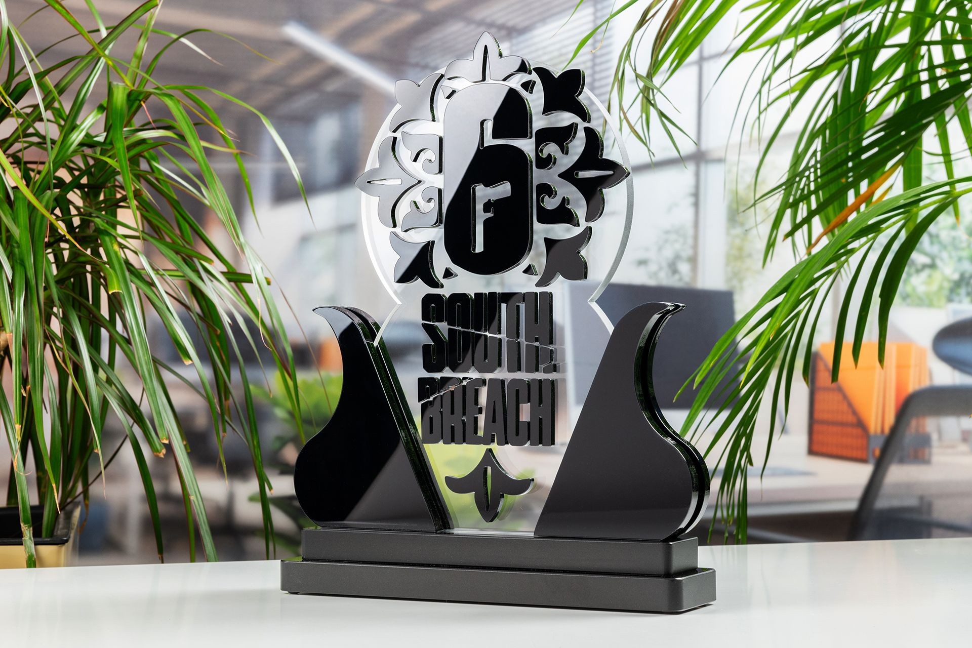Glasso custom award