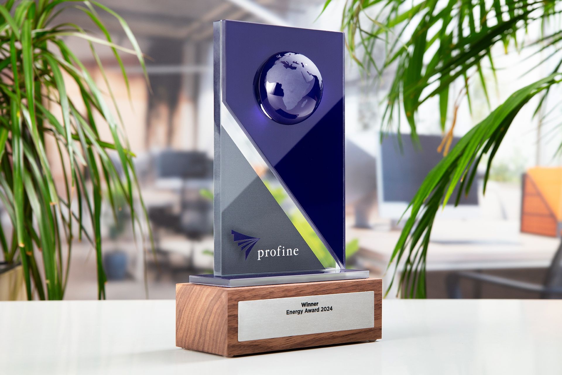 Glasso custom award