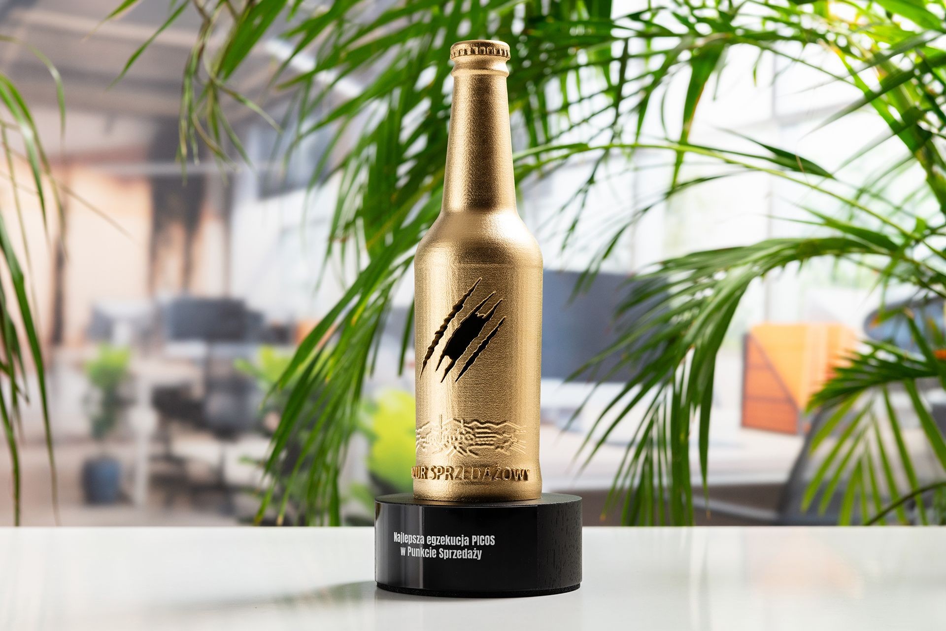 Glasso custom award