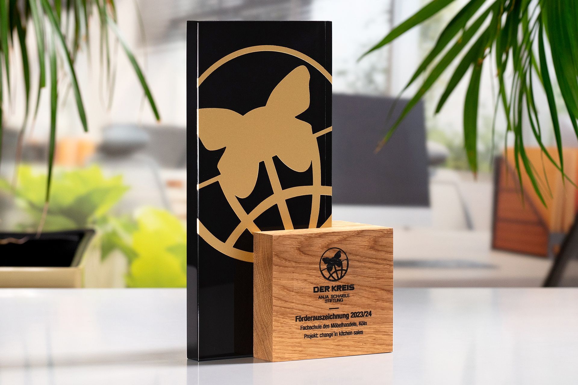 Glasso custom award