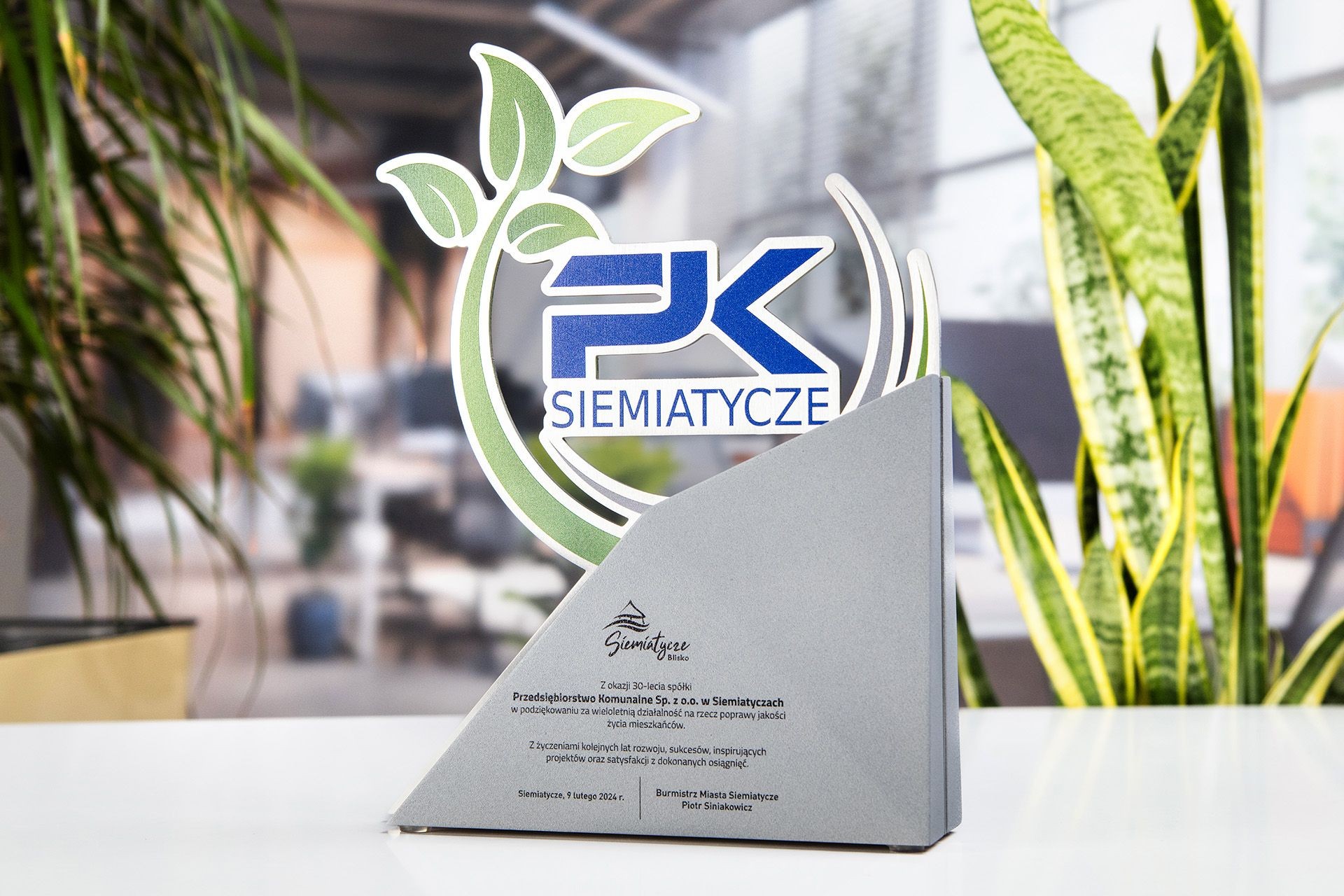 Glasso custom award