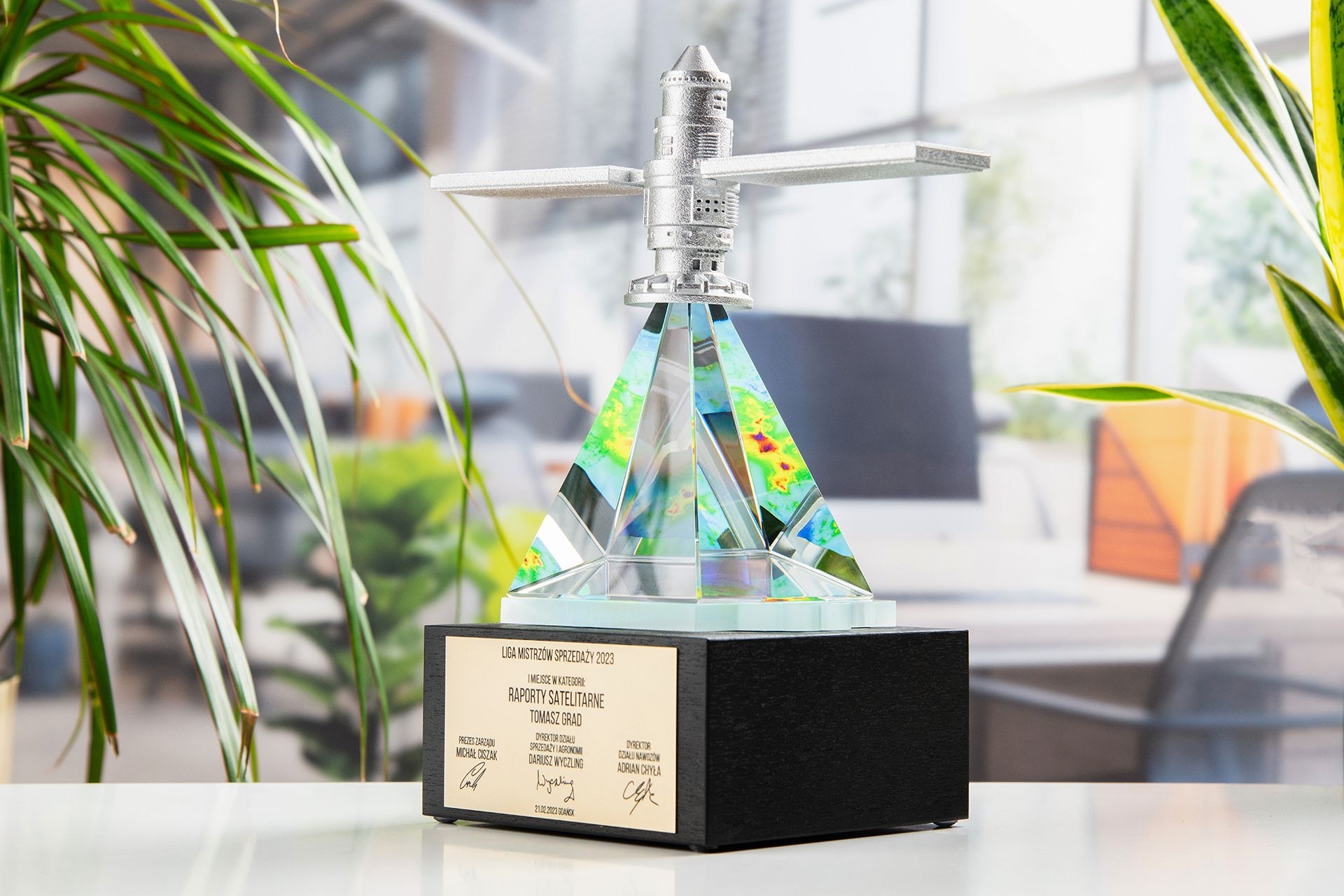 Glasso custom award