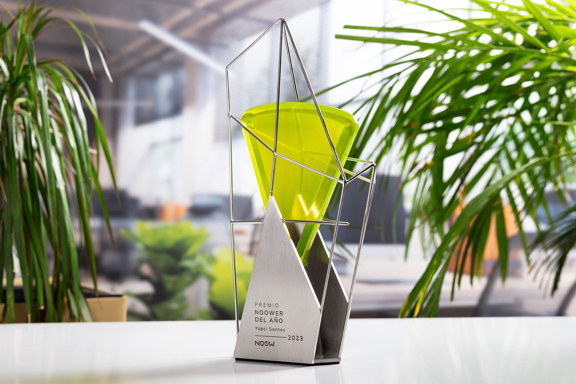 Glasso custom award