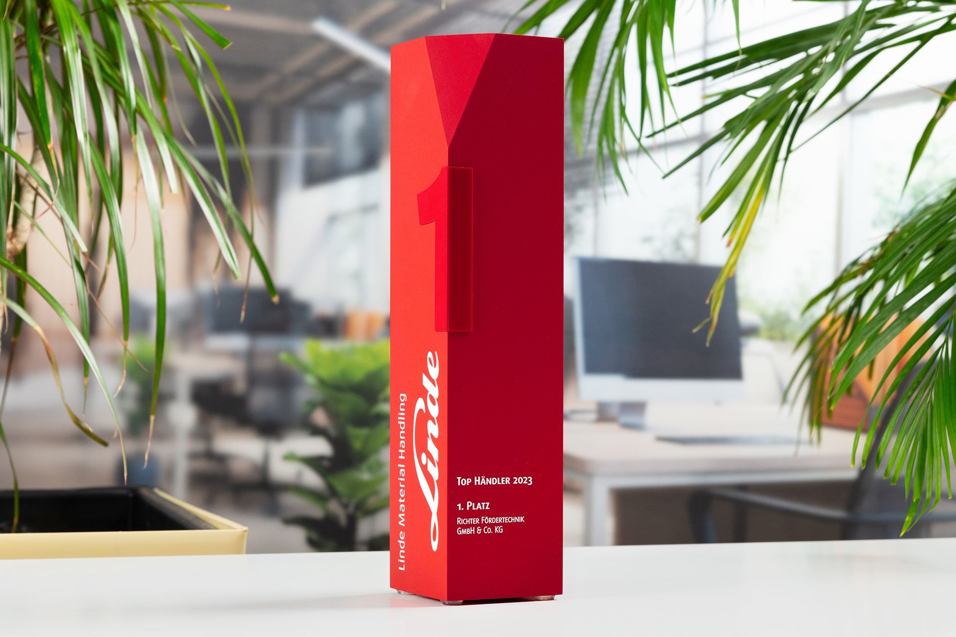 Glasso custom award