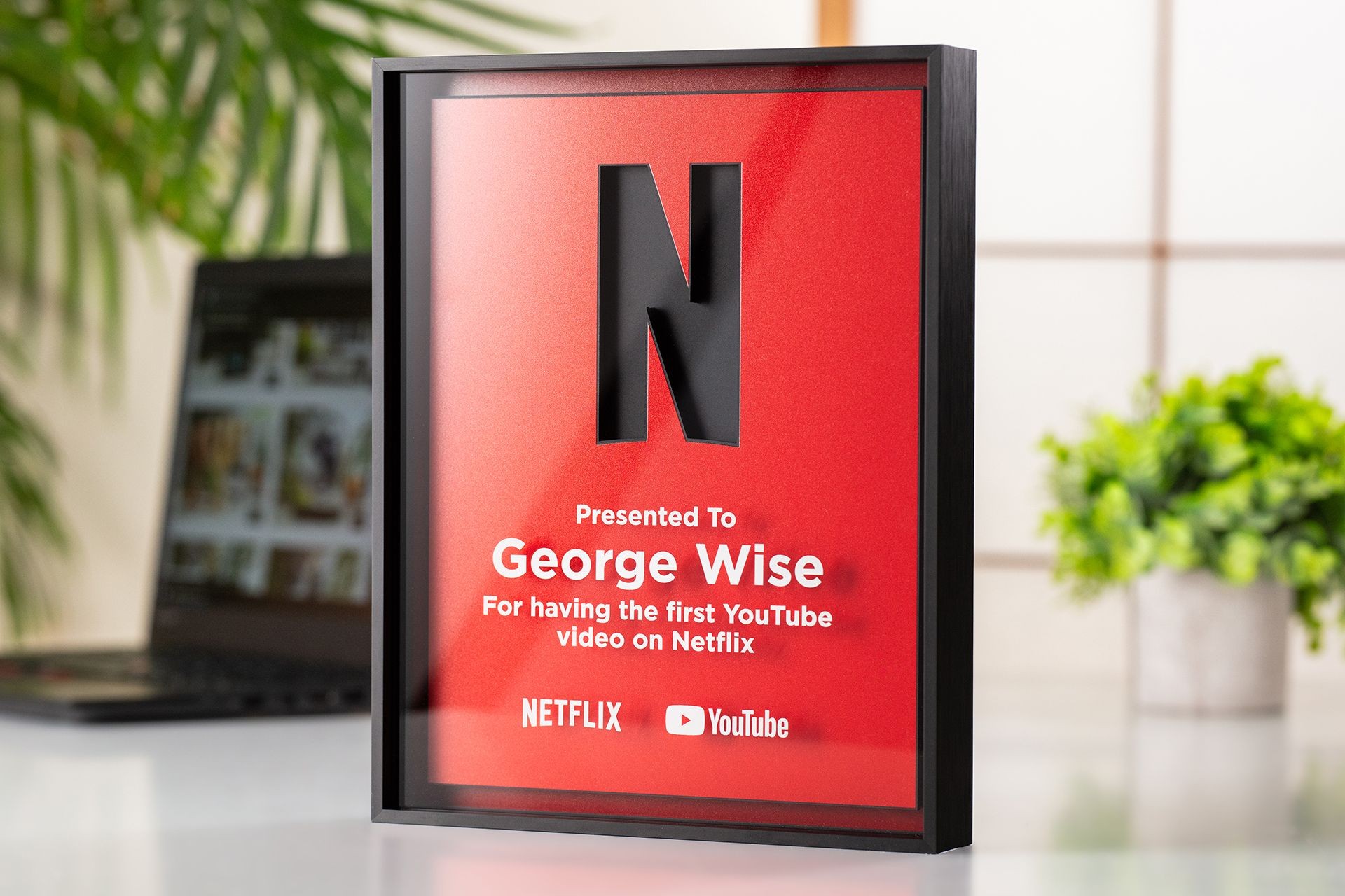 Glasso custom award
