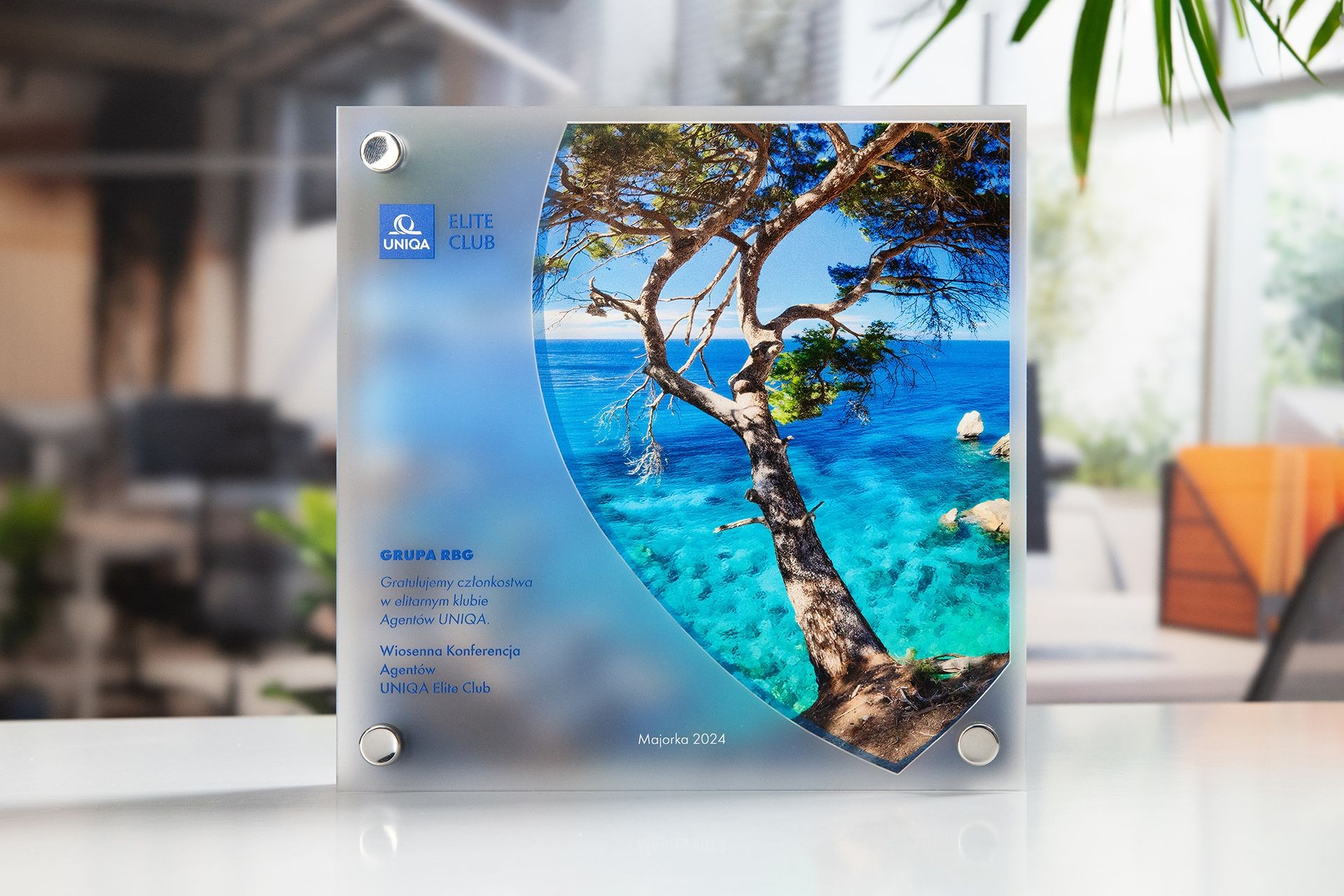 Glasso custom award