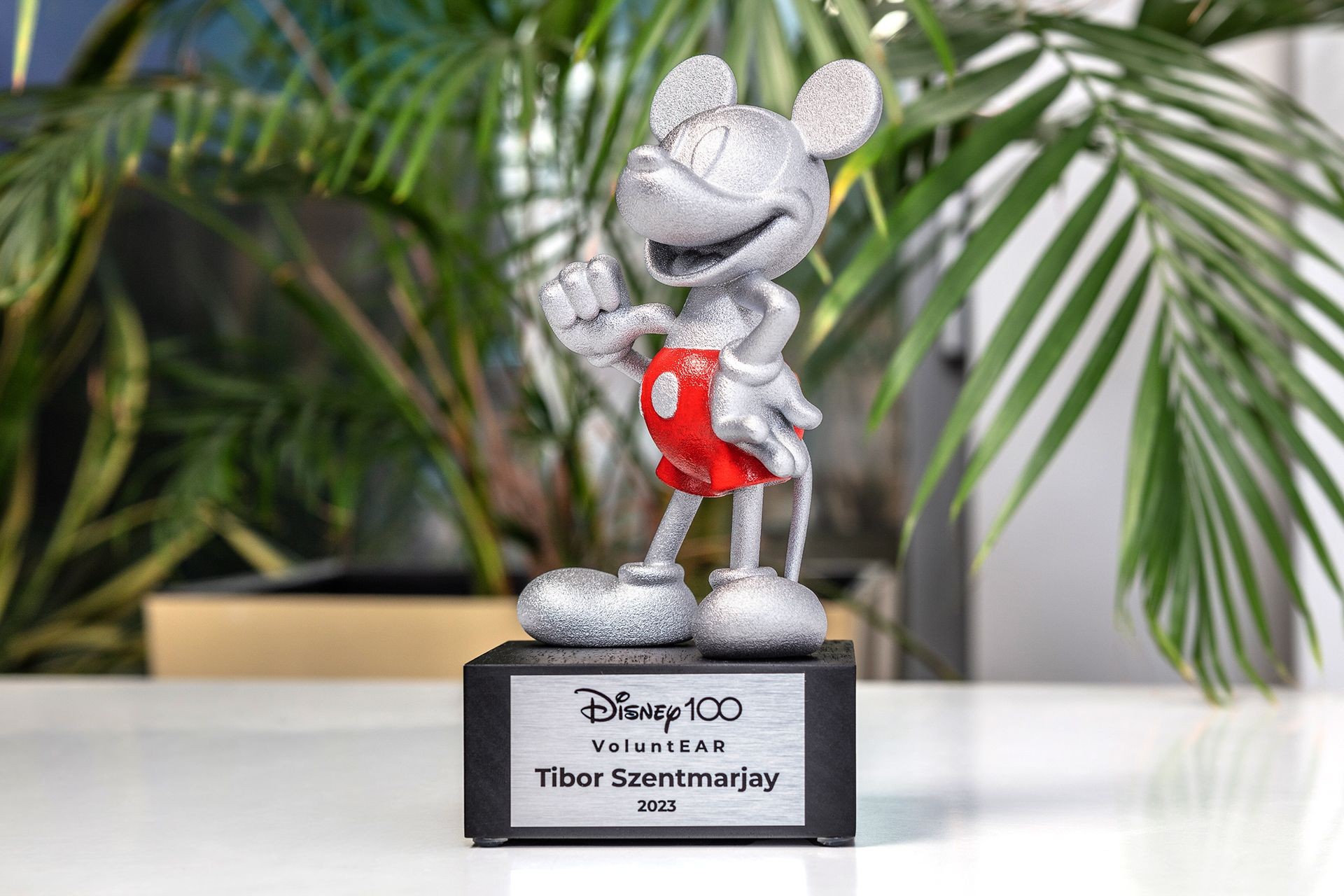 Glasso custom award