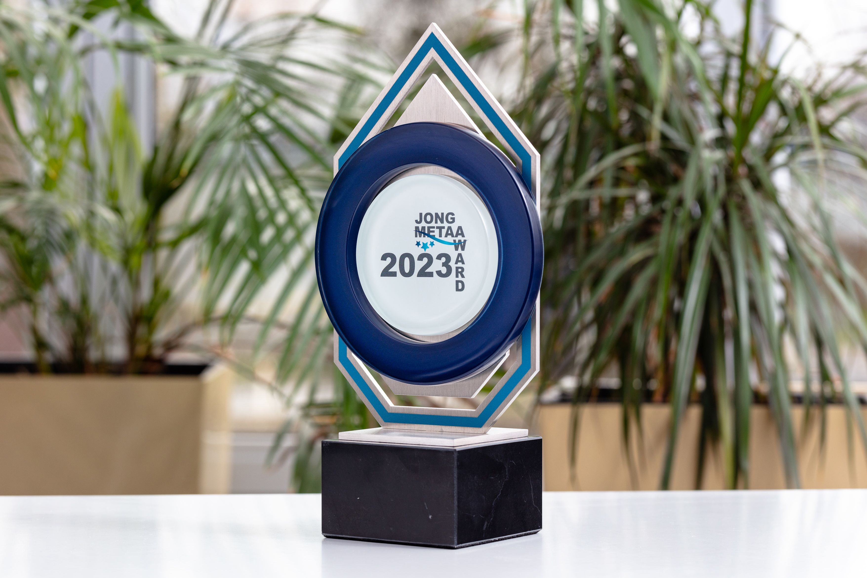 Glasso custom award
