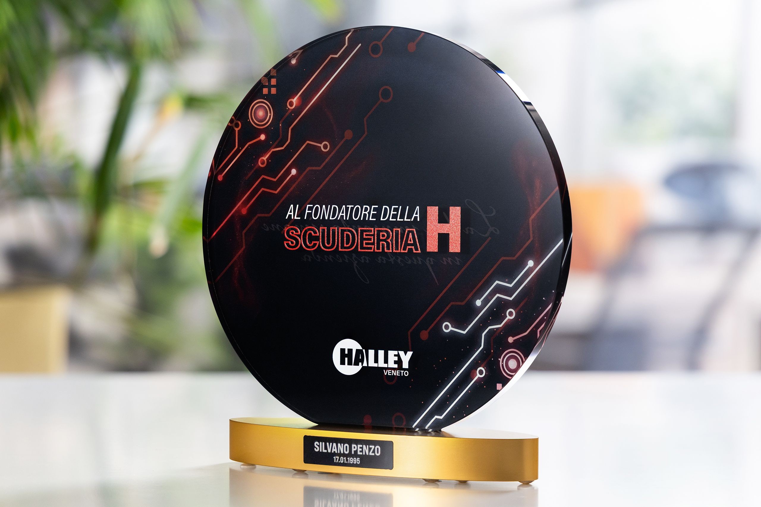 Glasso custom award