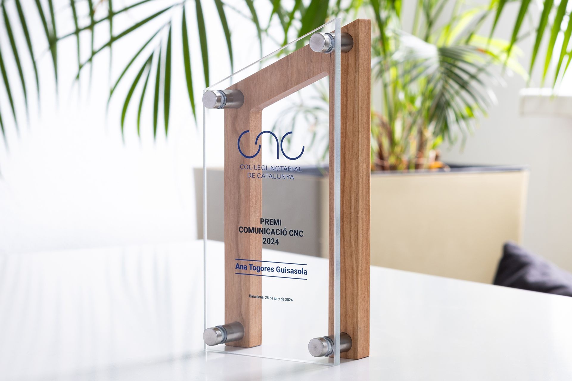 Glasso custom award