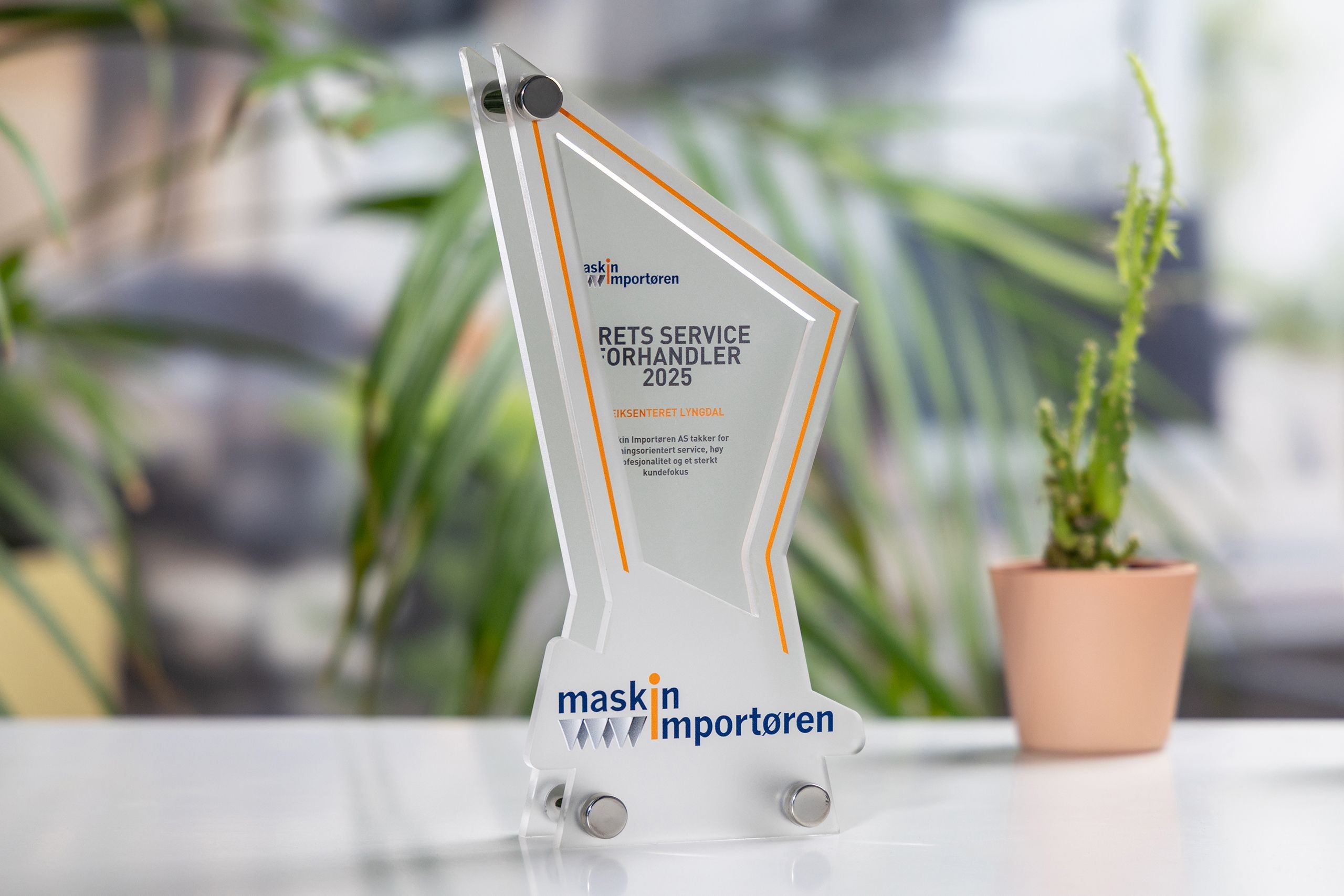 Glasso custom award