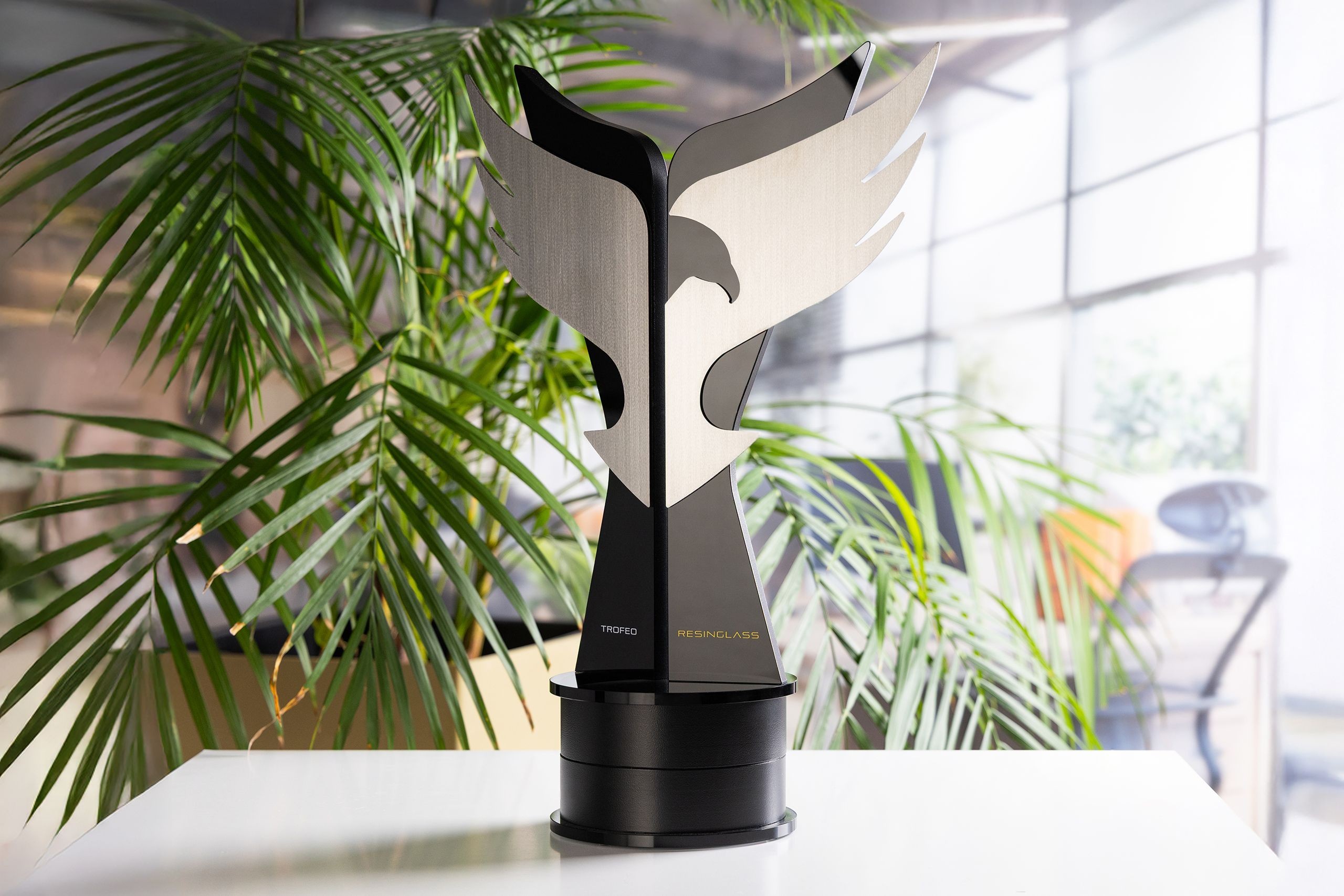 Glasso custom award