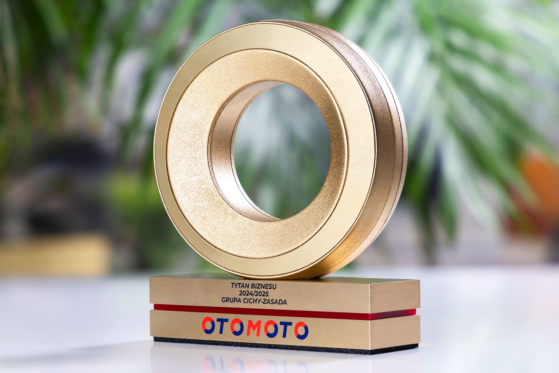 Glasso custom award