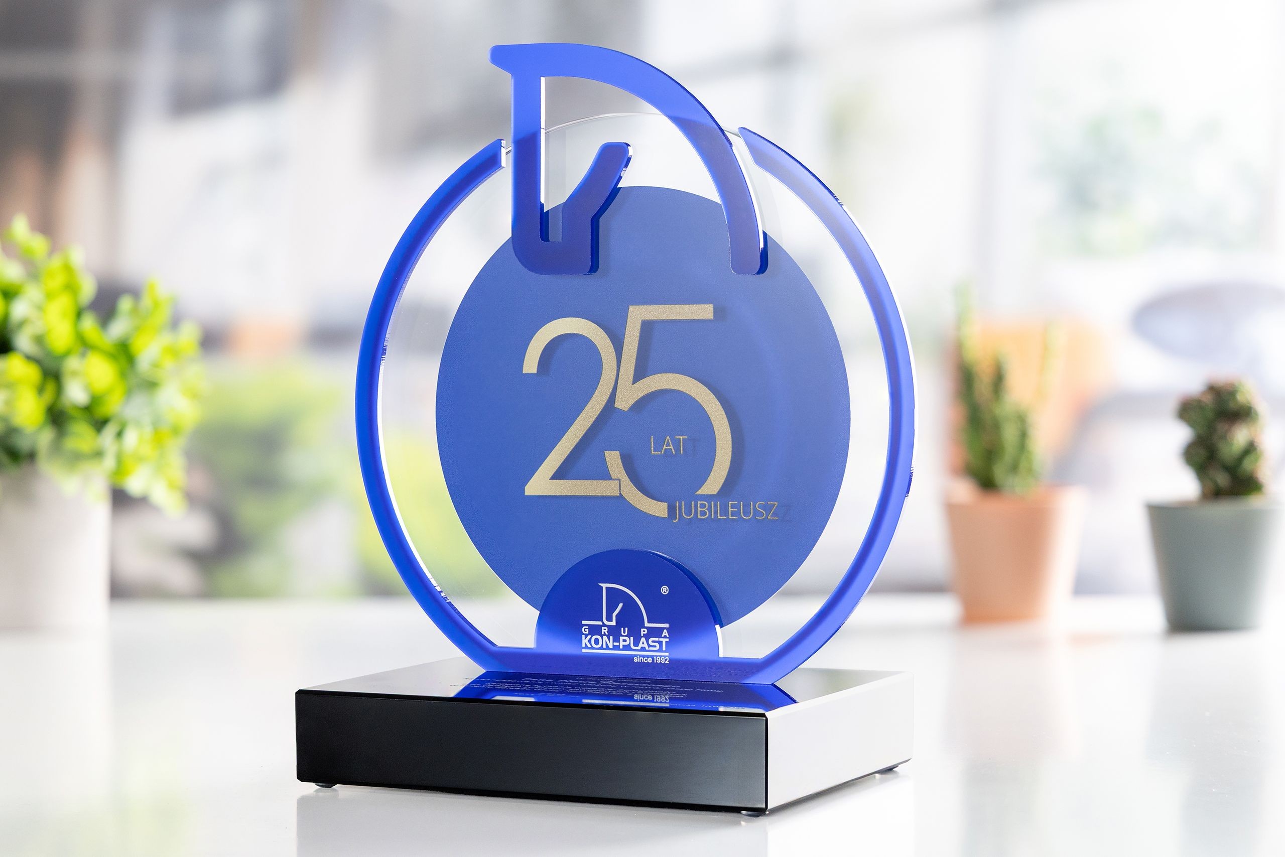 Glasso custom award