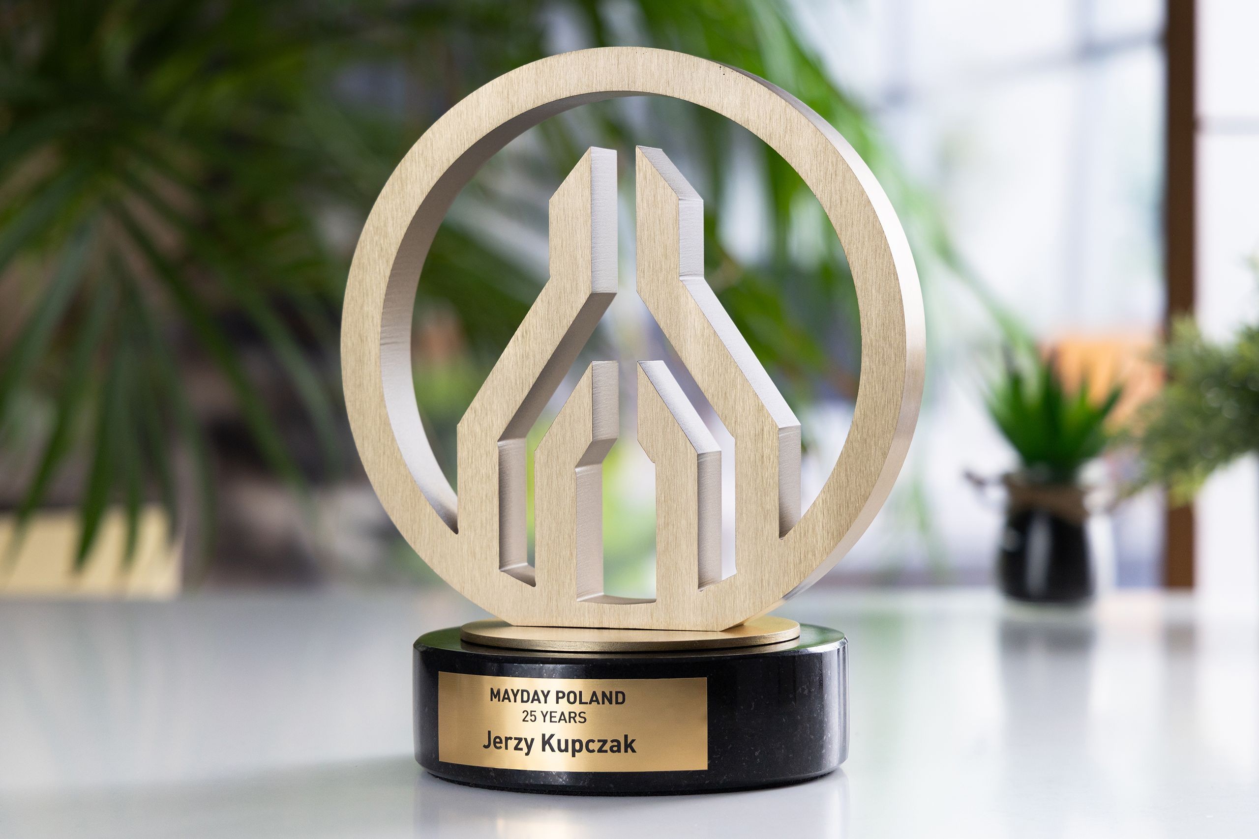 Glasso custom award