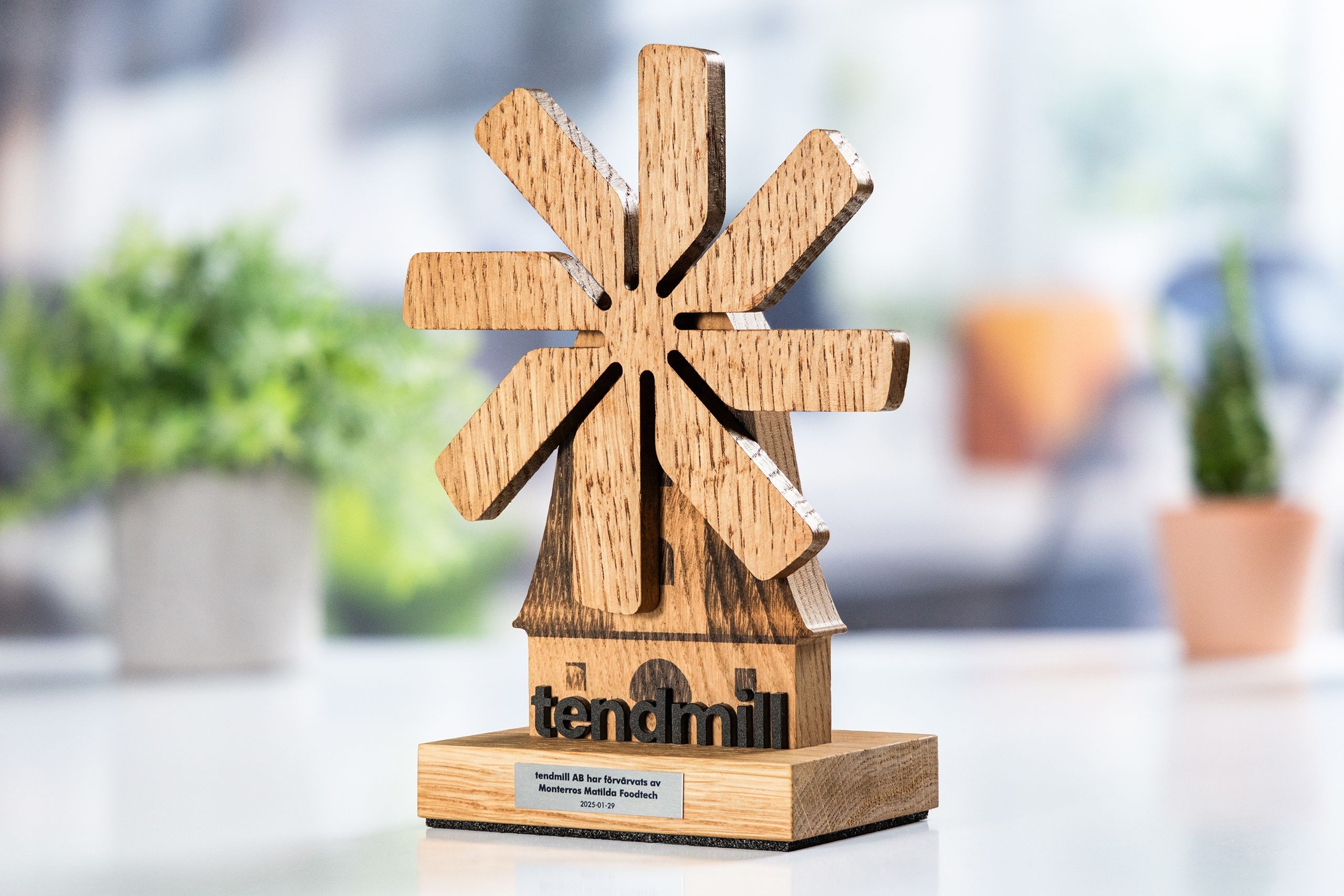 Glasso custom award