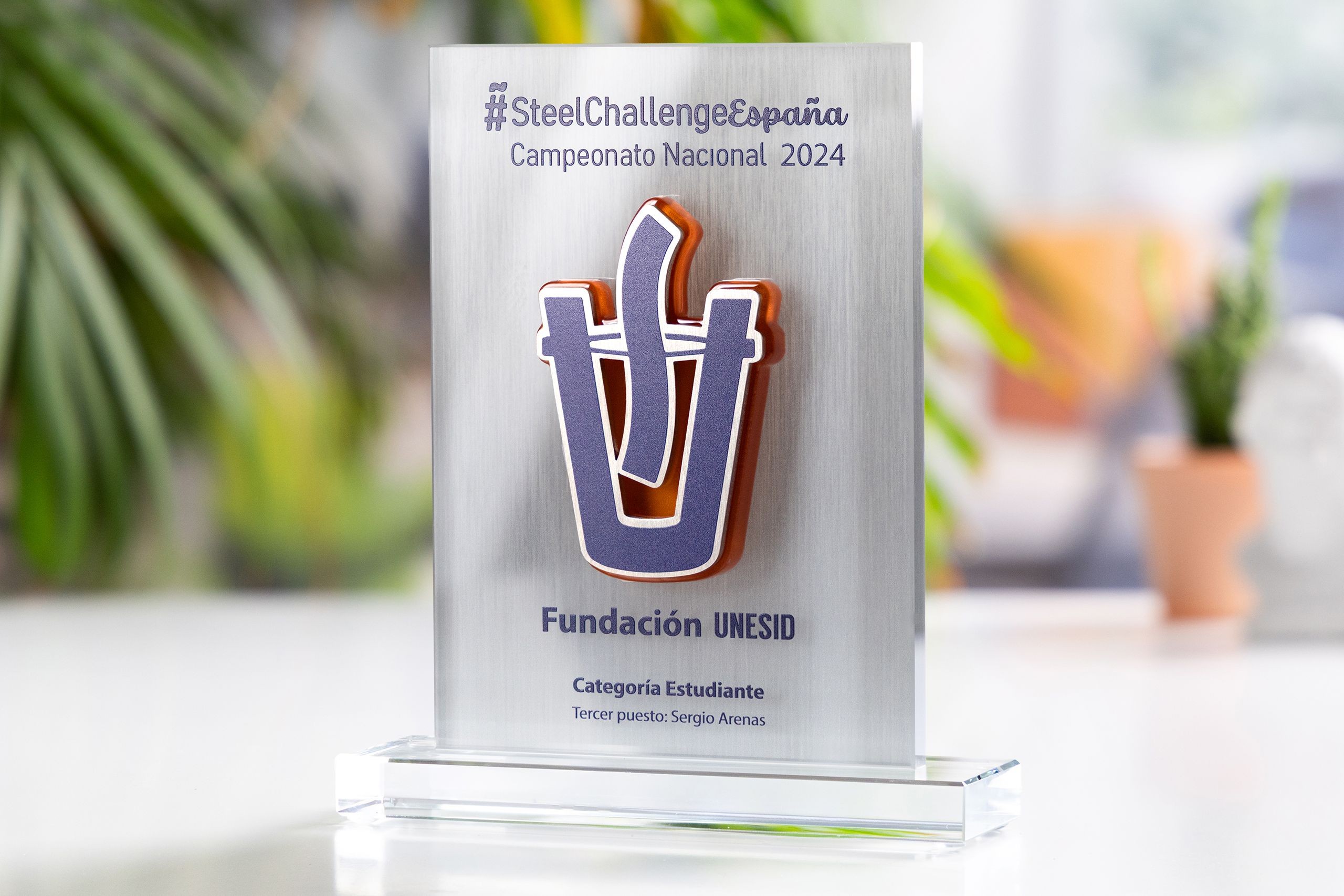 Glasso custom award