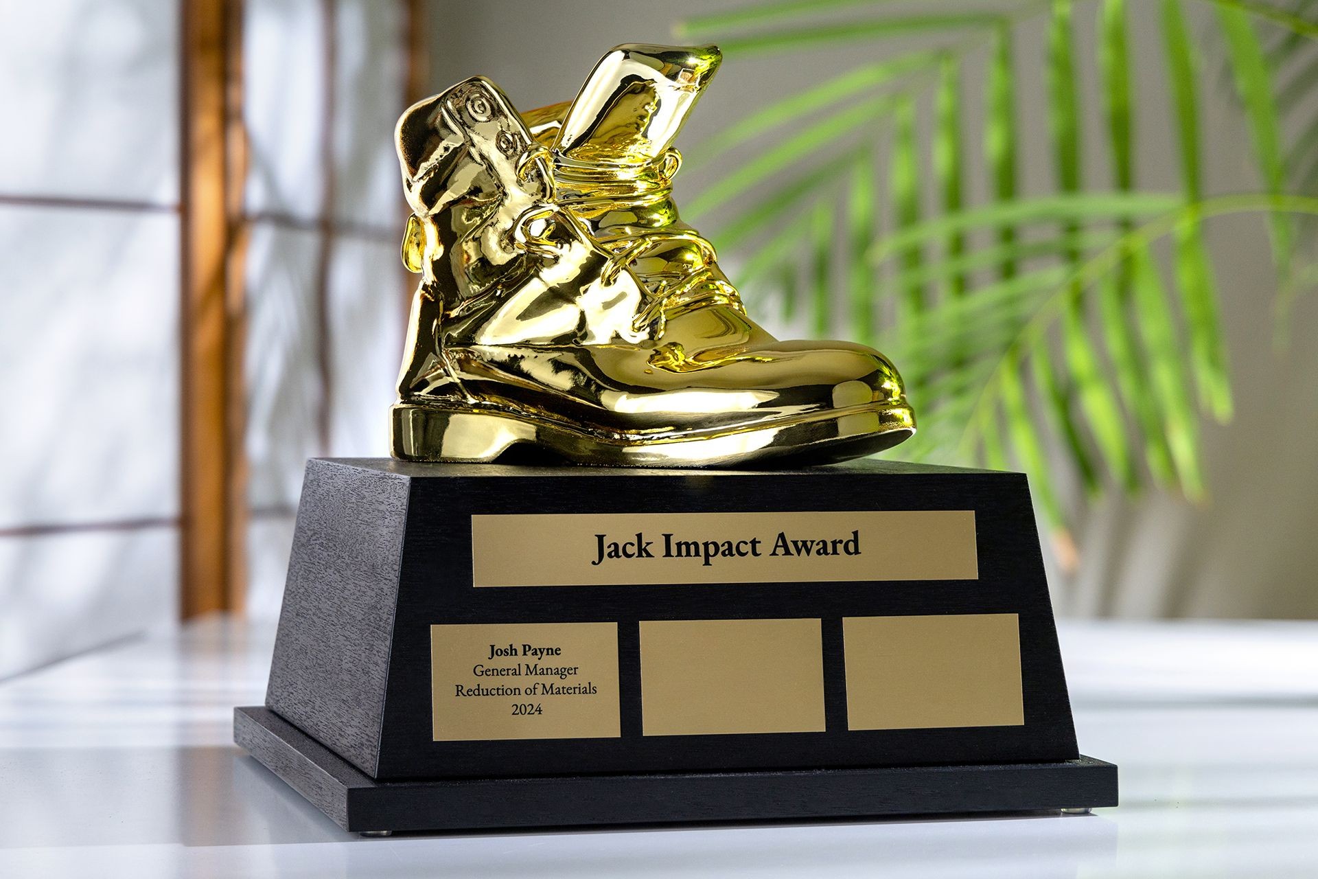 Glasso custom award