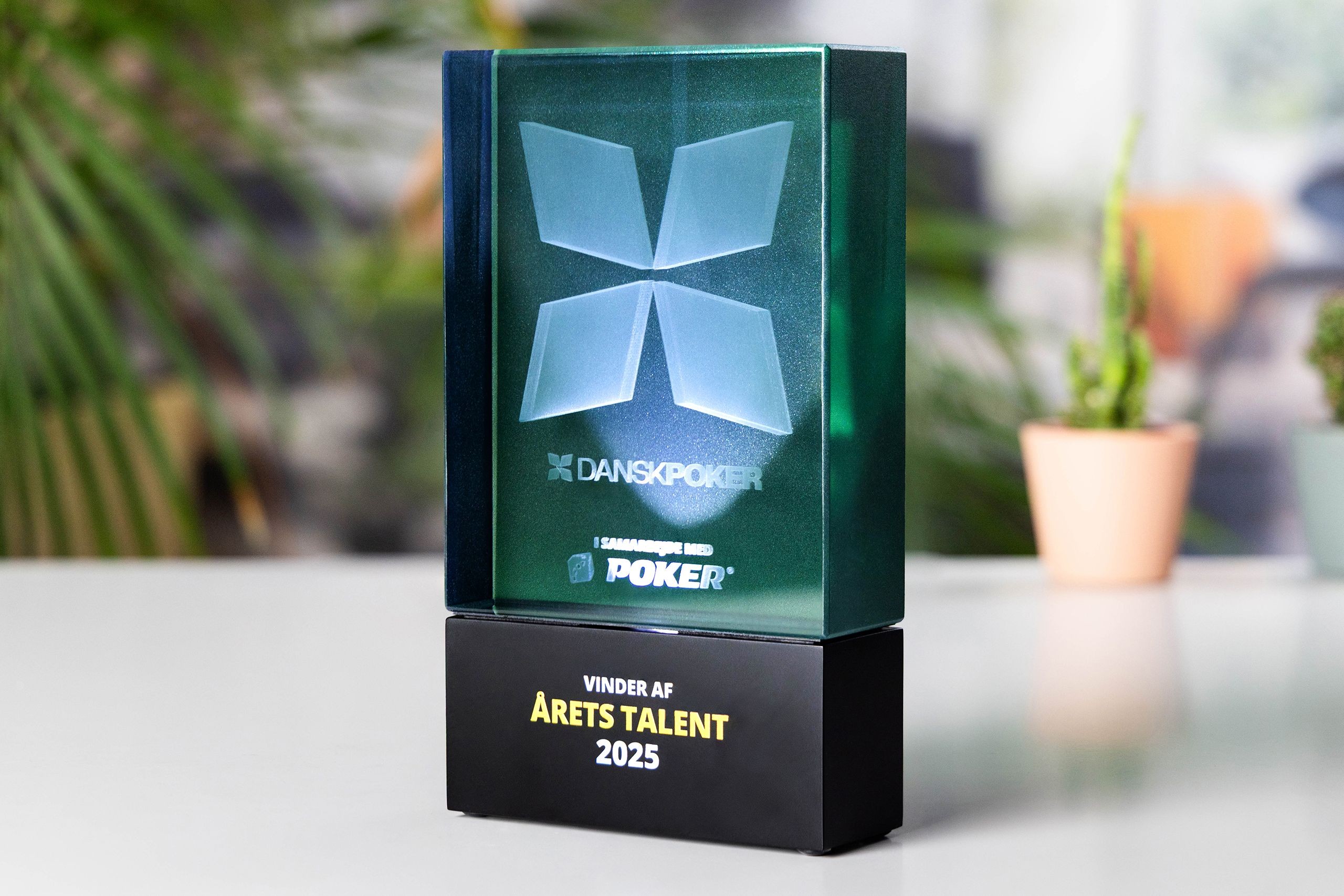 Glasso custom award