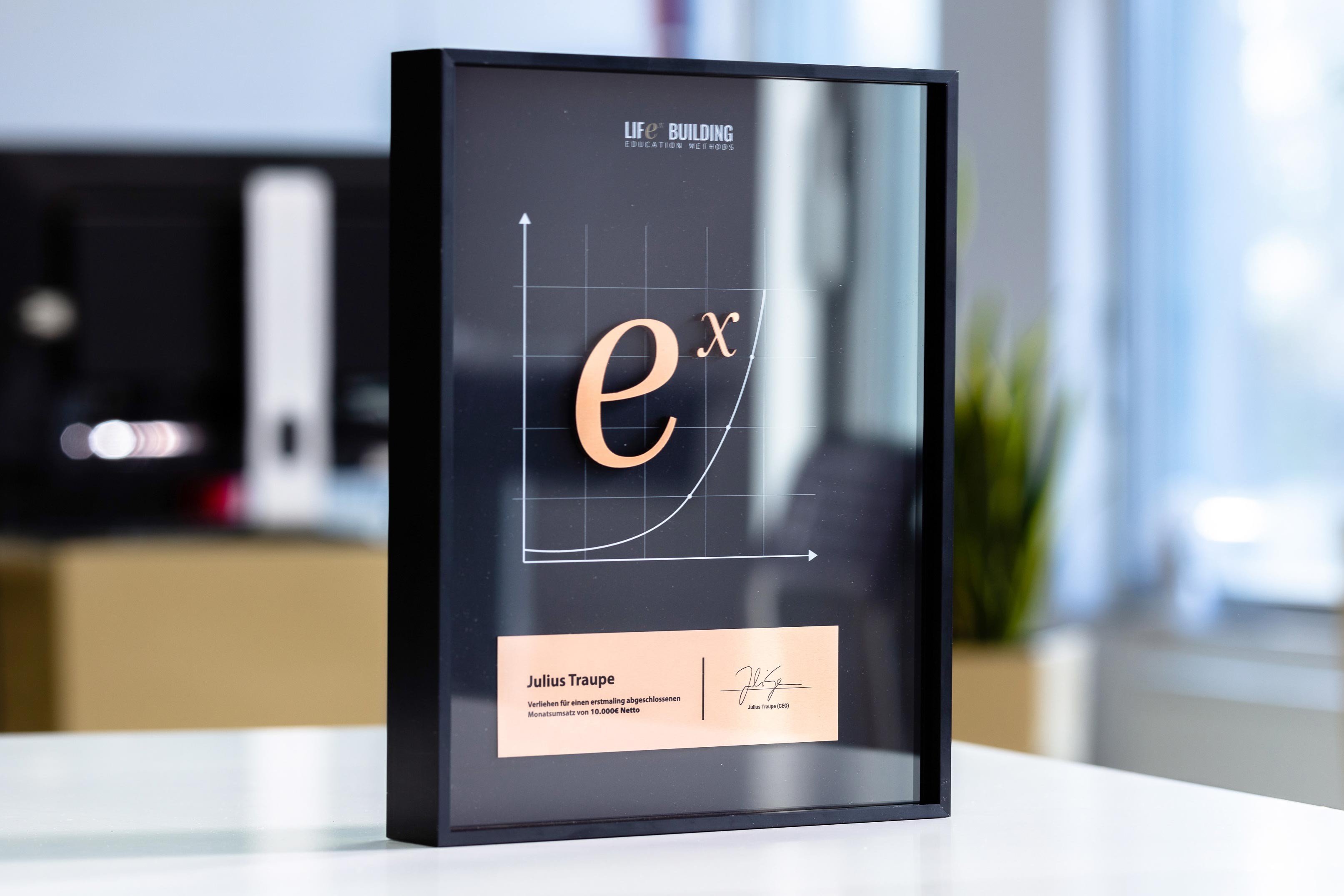Glasso custom award