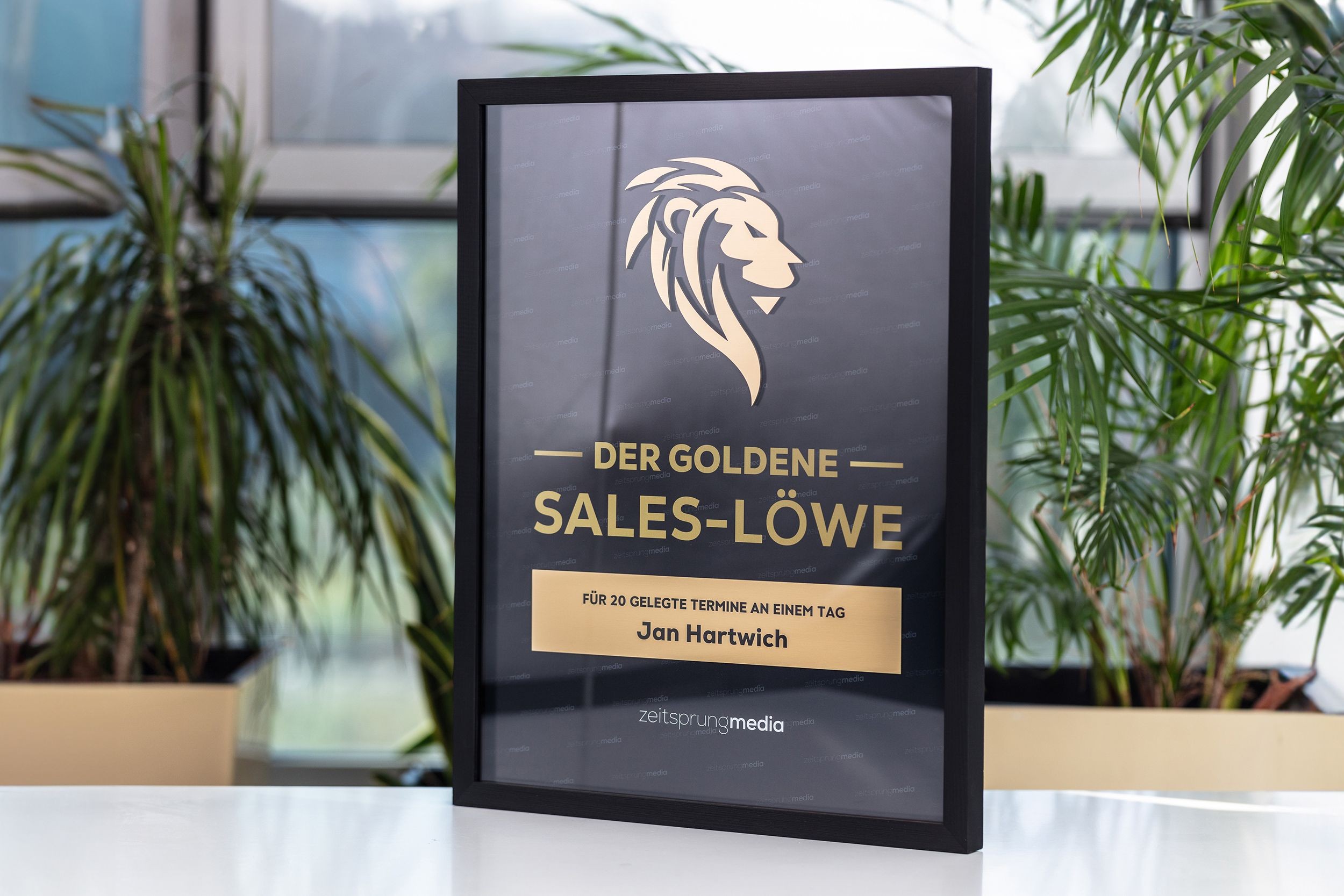 Glasso custom award