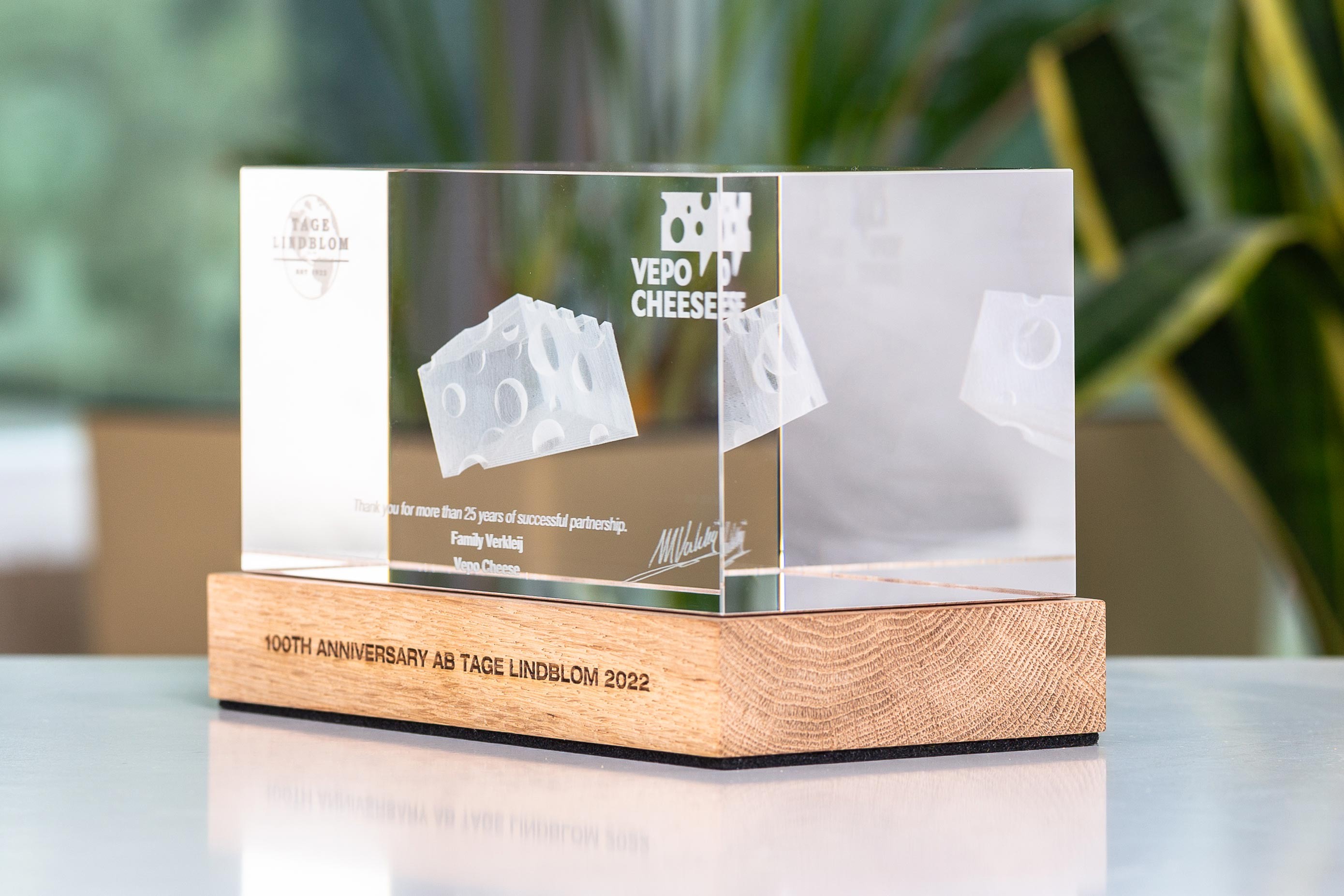 Glasso custom award