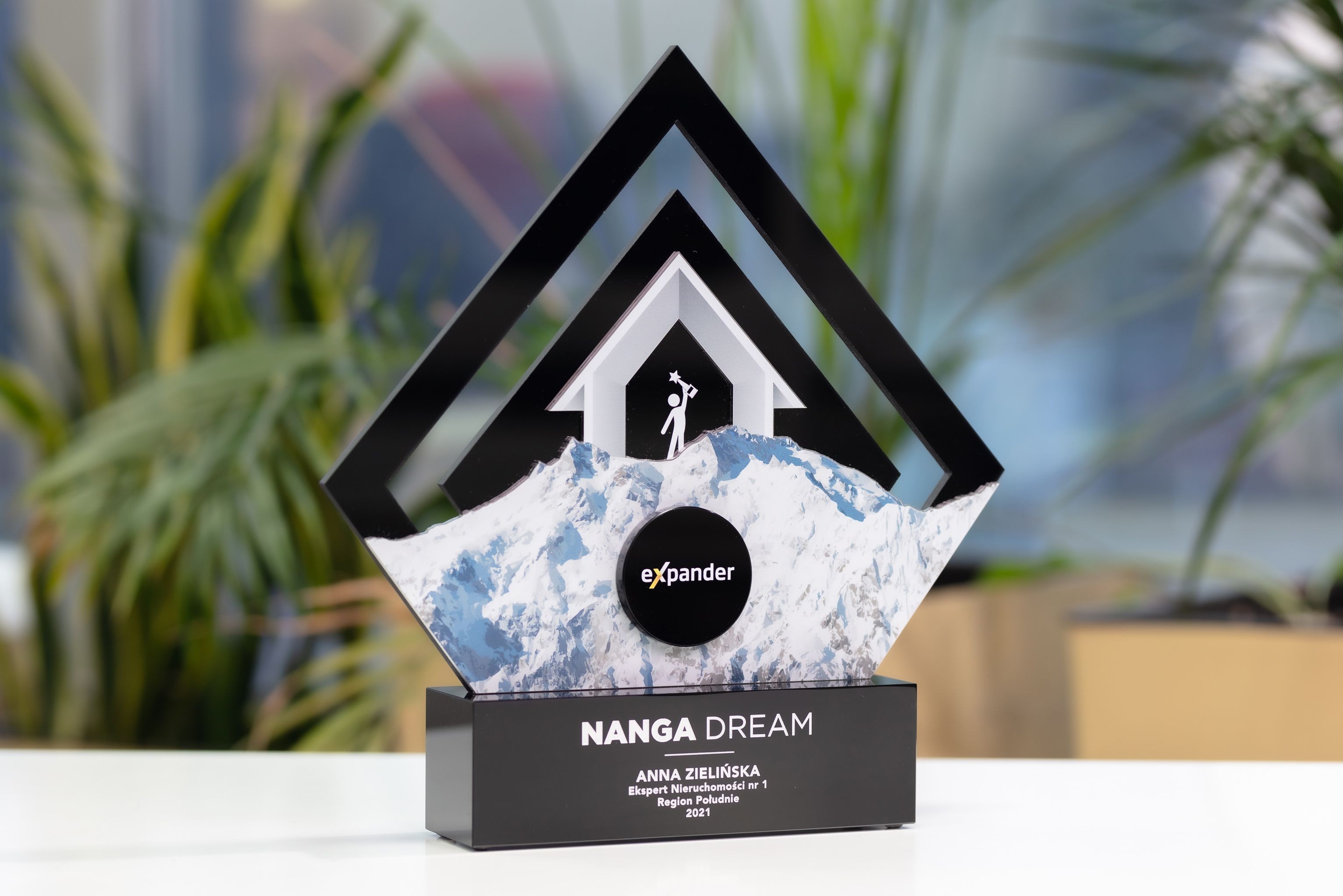 Glasso custom award