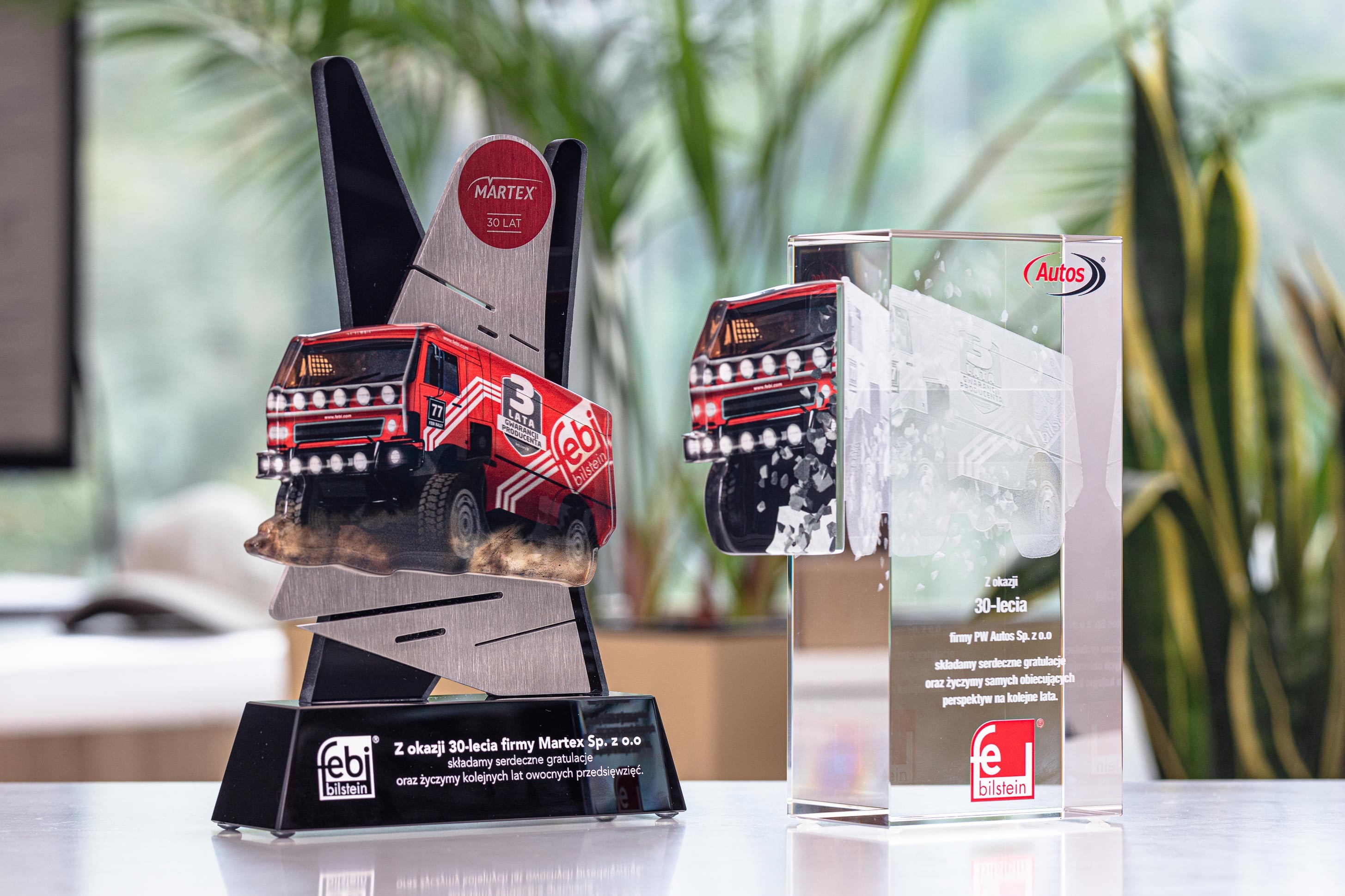 Glasso custom award
