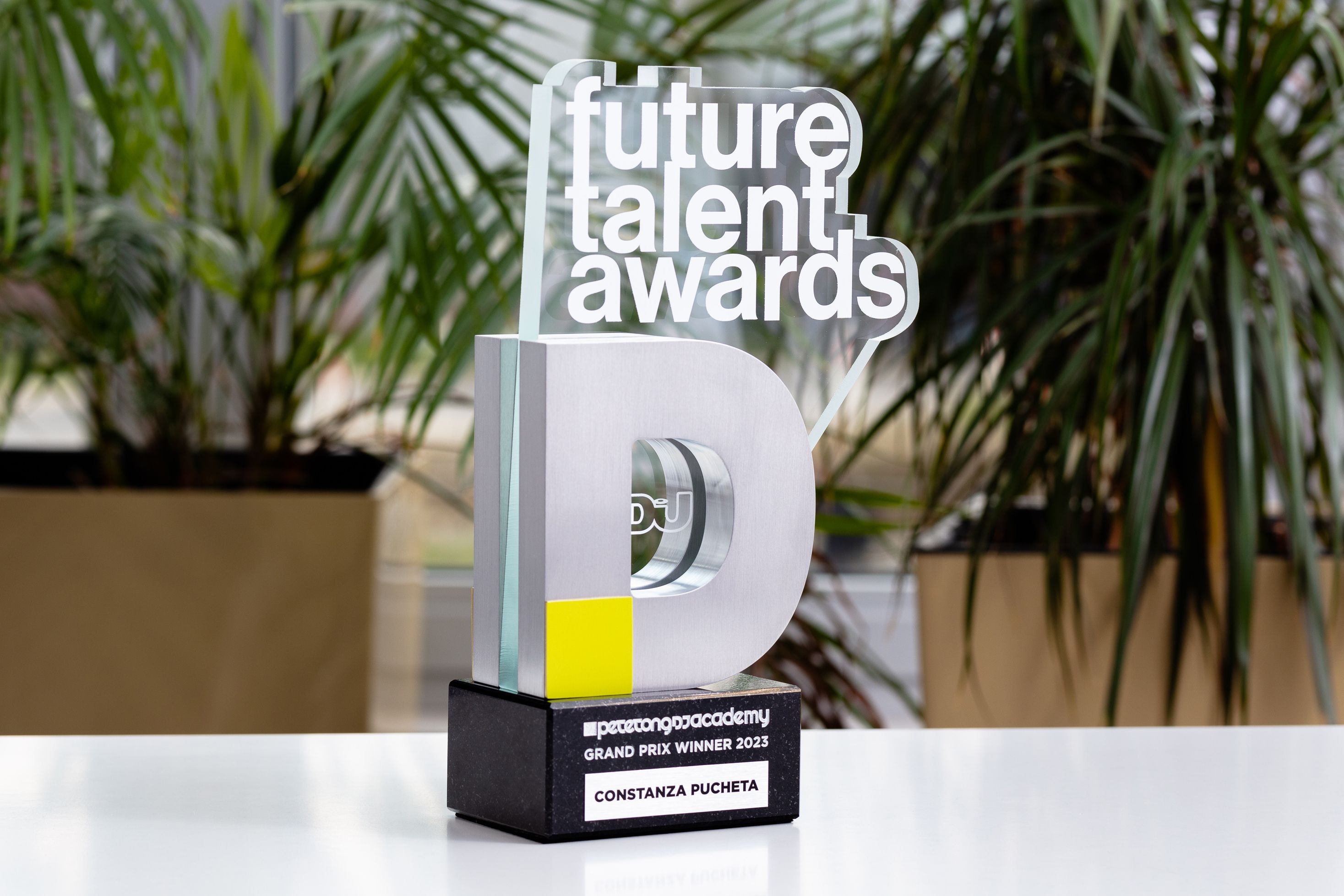Glasso custom award