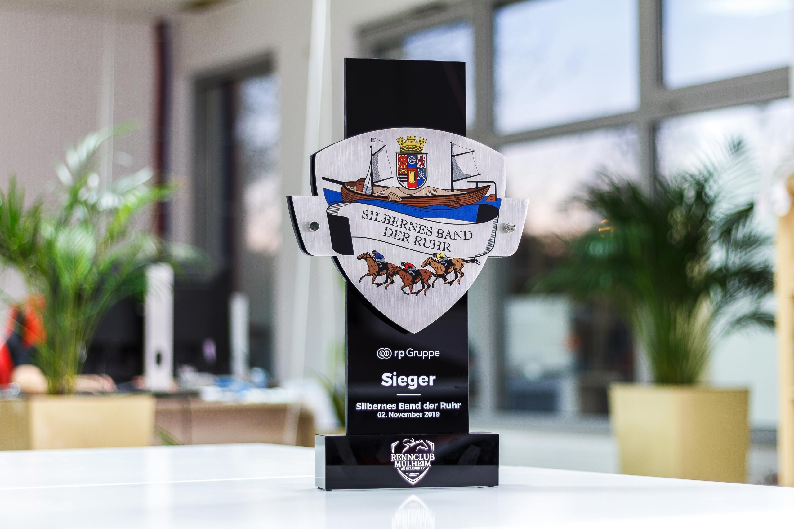 Glasso custom award