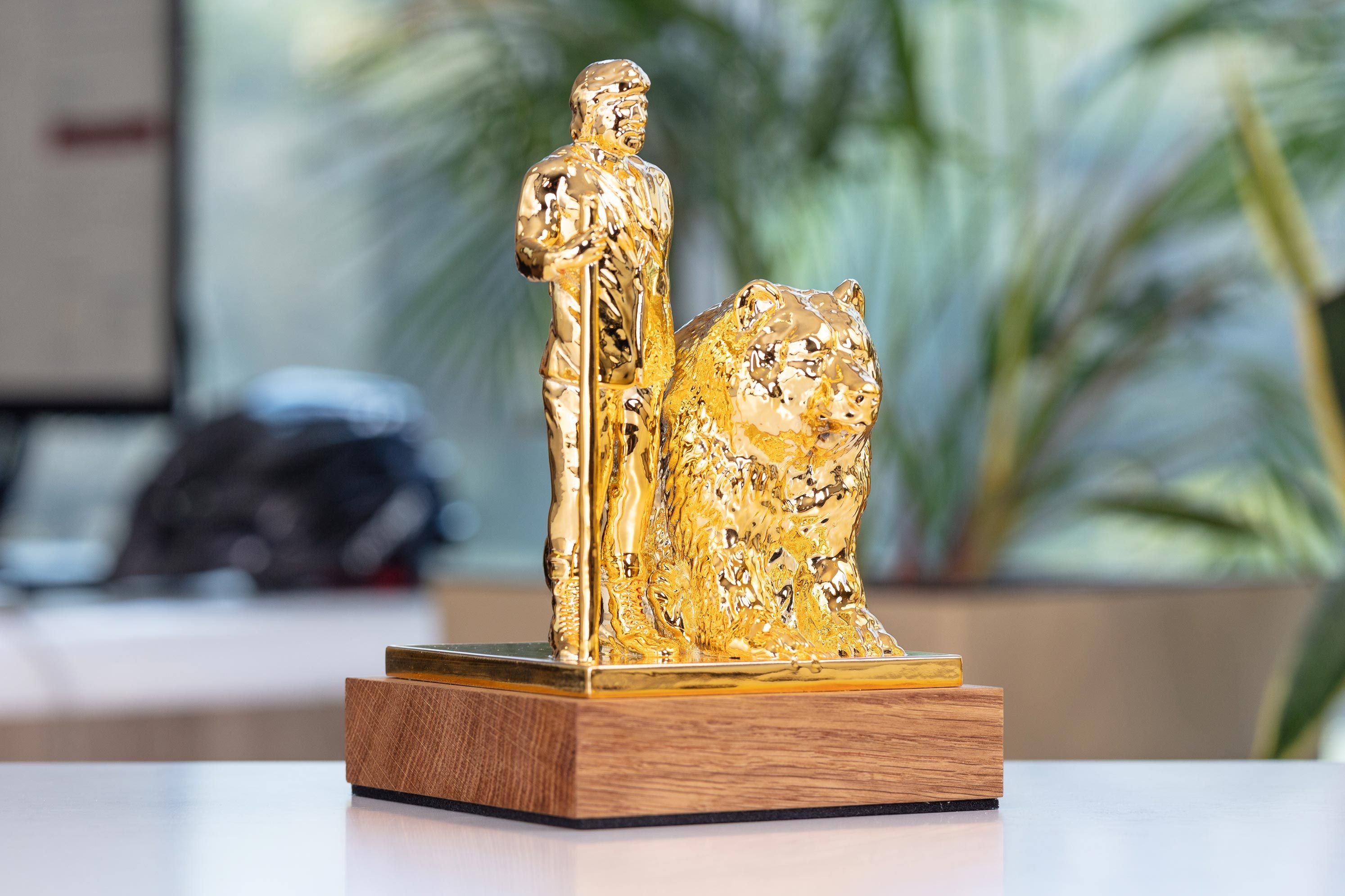 Glasso custom award