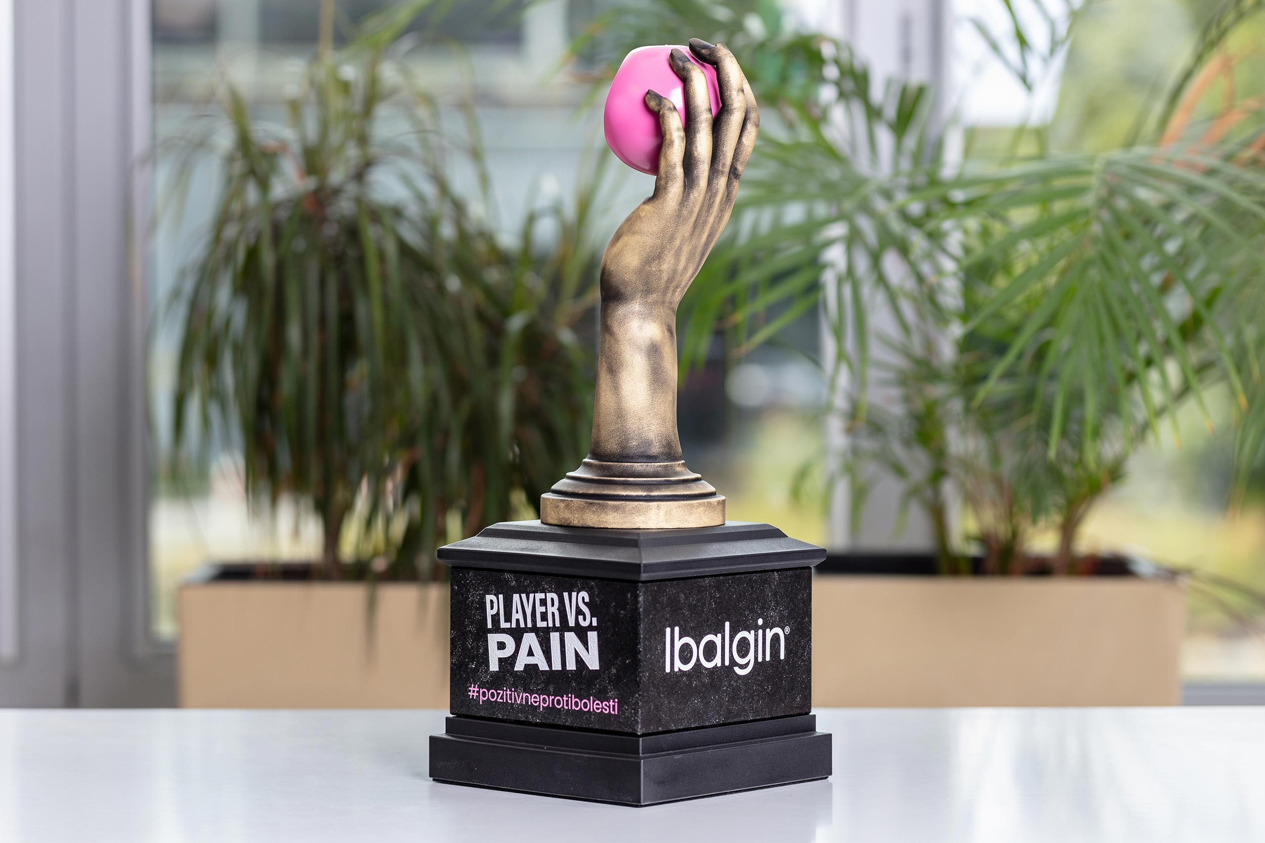 Glasso custom award