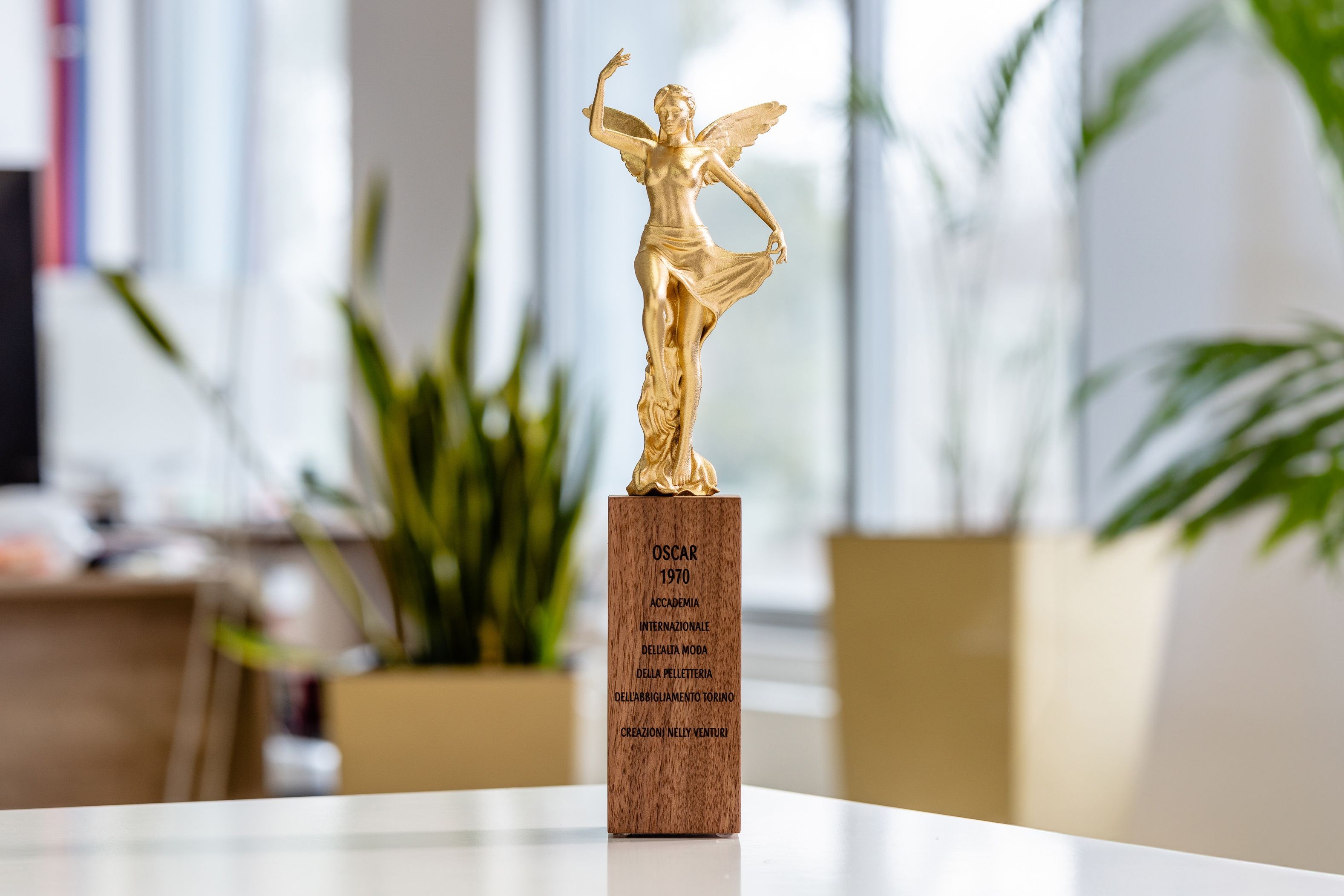 Glasso custom award