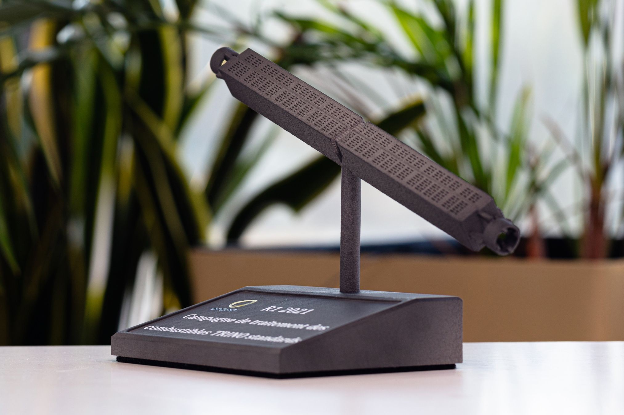 Glasso custom award
