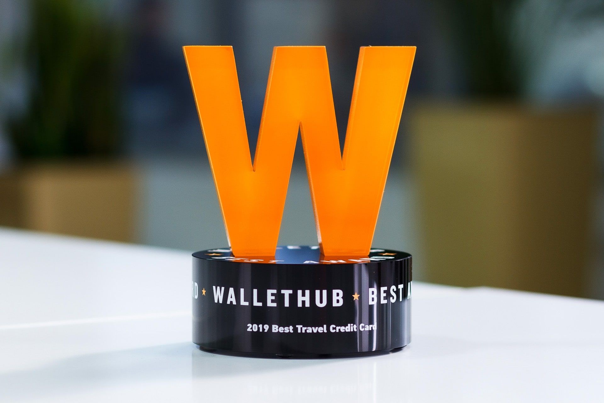 statuetka szklo wallethub glasso