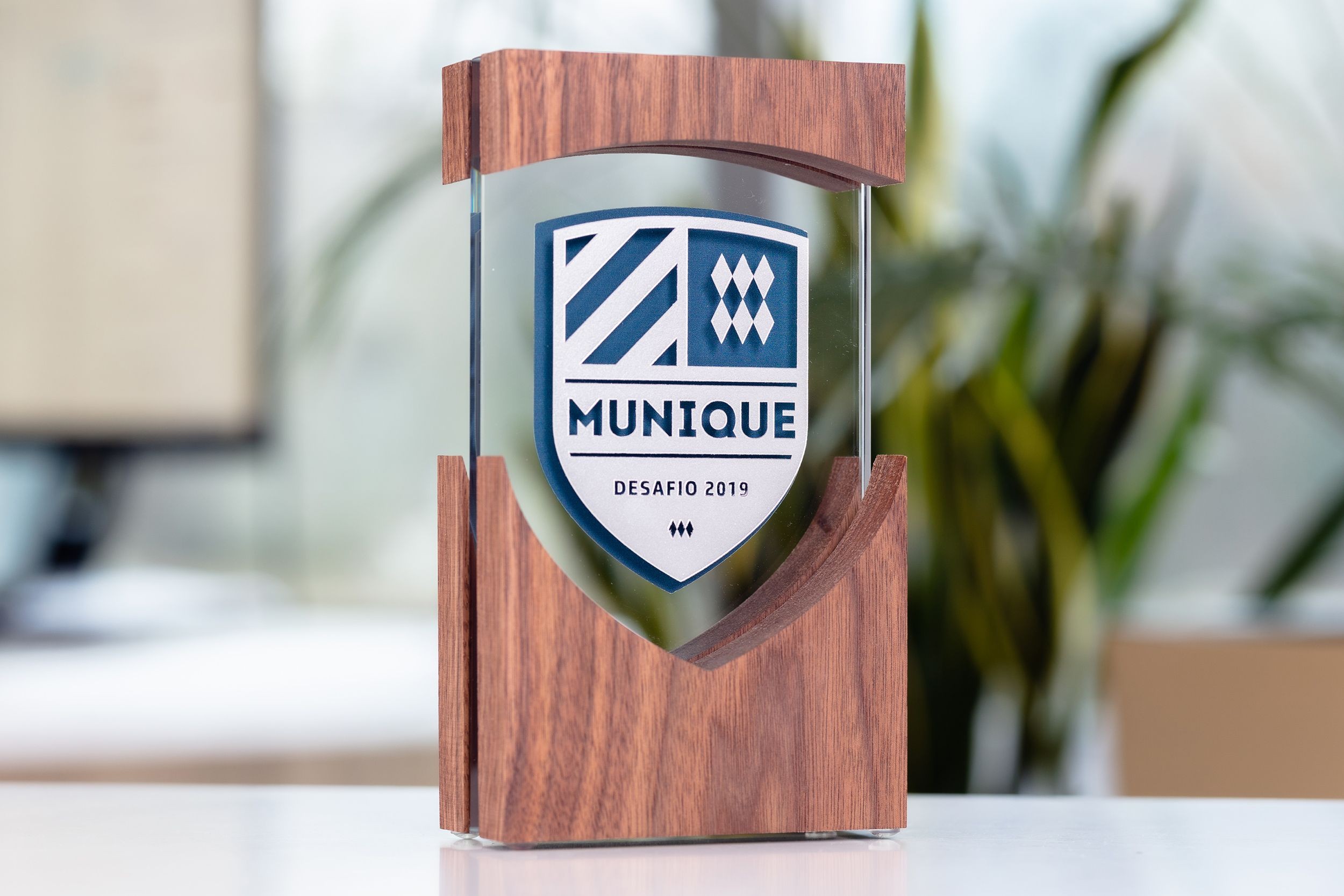 Glasso custom award