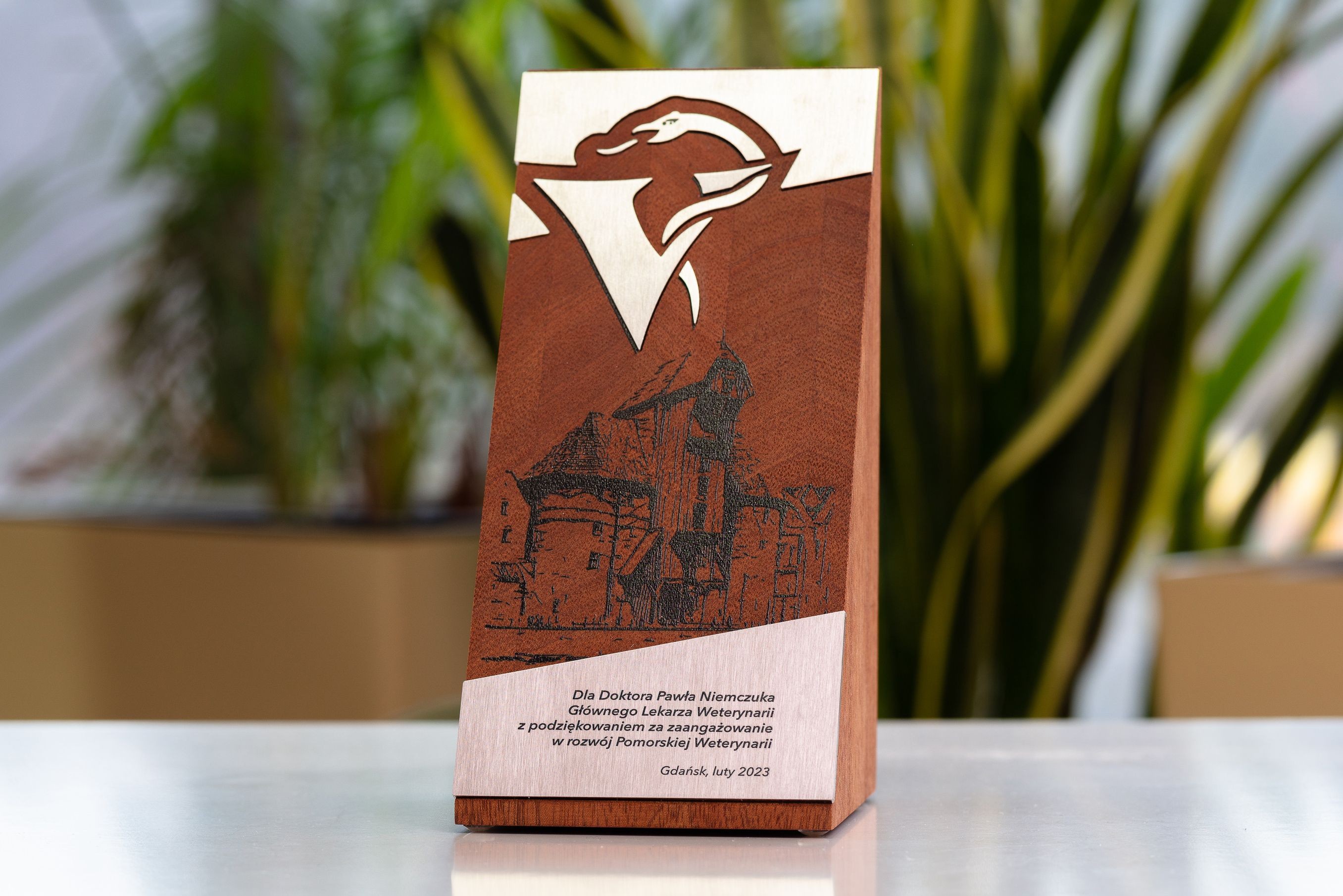 Glasso custom award
